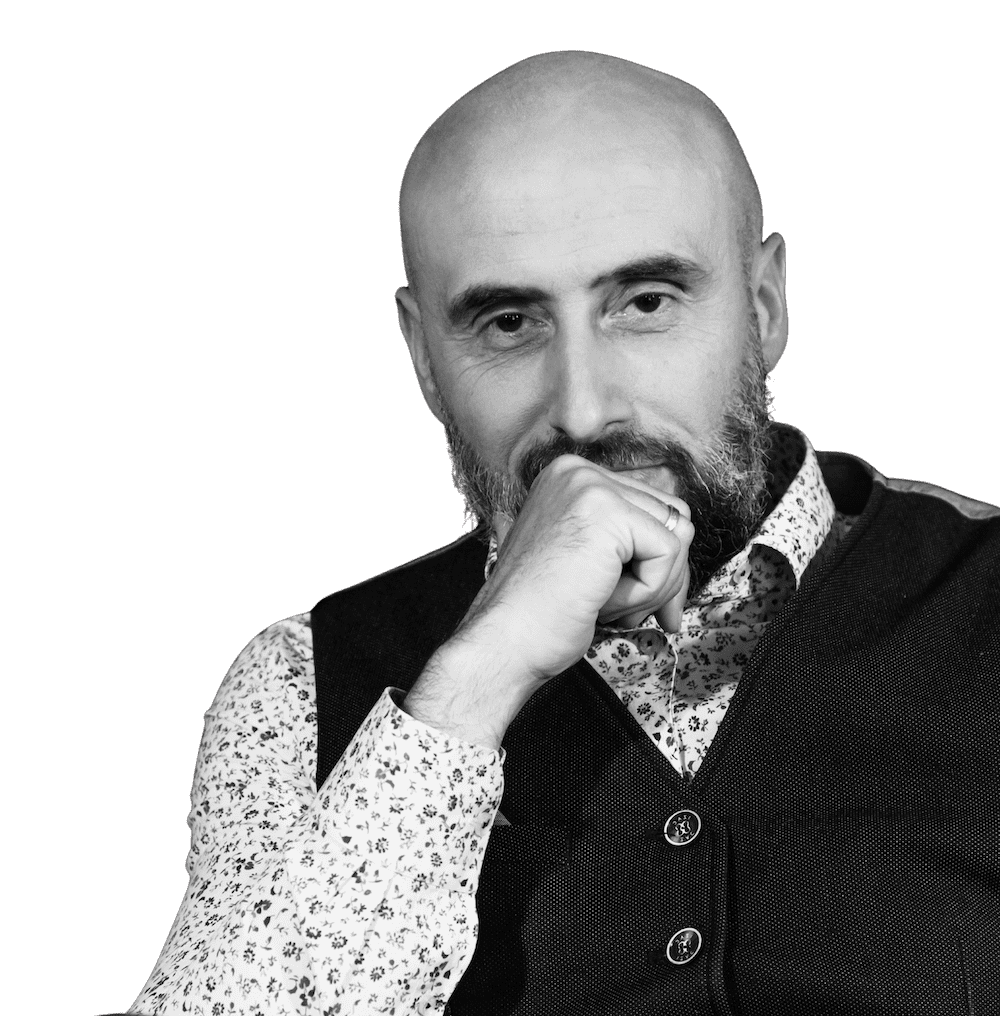 Yohann Duclos page coach fond blanc - demi